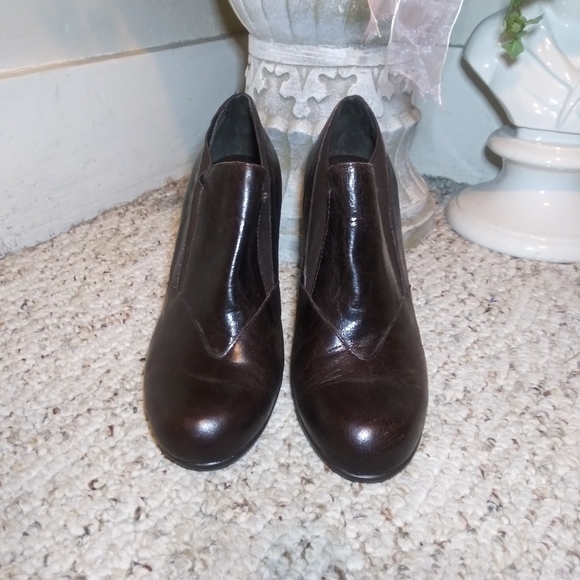 Aerosoles Besotted Brown Victorian, Steampunk Style Distressed Leather Shootie - Picture 2 of 9